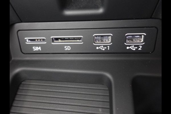 Audi e-tron 55 Advanced Quattro Navigatie Leder LED Matrix Tour Package Camera DAB+ Electrisch bedienbare achterklep