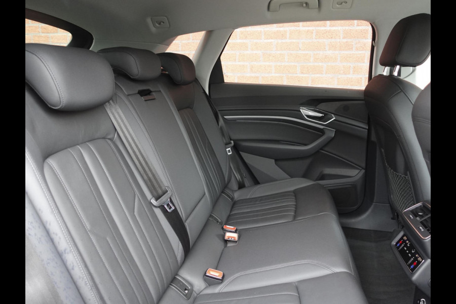 Audi e-tron 55 Advanced Quattro Navigatie Leder LED Matrix Tour Package Camera DAB+ Electrisch bedienbare achterklep