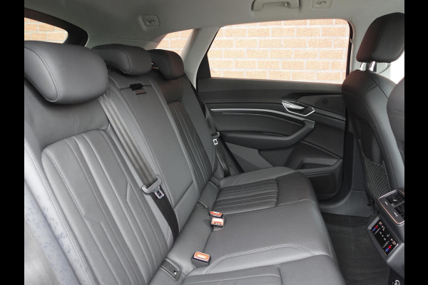 Audi e-tron 55 Advanced Quattro Navigatie Leder LED Matrix Tour Package Camera DAB+ Electrisch bedienbare achterklep