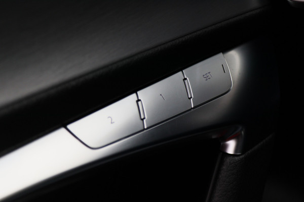 Audi A6 Avant 55 TFSI e quattro Competition Matrix-LED, Panoramadak, ACC, Camera, Virtual Cockpit, Trekhaak, 19''