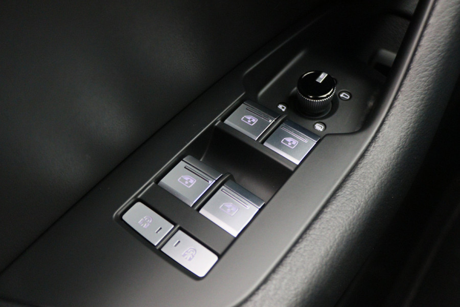 Audi A6 Avant 55 TFSI e quattro Competition Matrix-LED, Panoramadak, ACC, Camera, Virtual Cockpit, Trekhaak, 19''