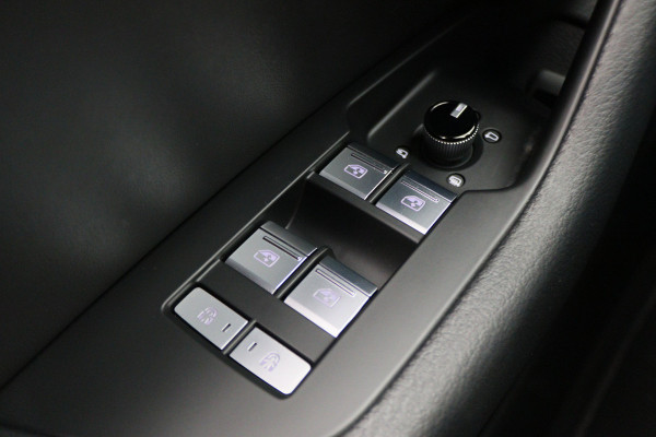 Audi A6 Avant 55 TFSI e quattro Competition Matrix-LED, Panoramadak, ACC, Camera, Virtual Cockpit, Trekhaak, 19''