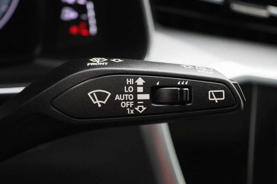 Audi A6 Avant 55 TFSI e quattro Competition Matrix-LED, Panoramadak, ACC, Camera, Virtual Cockpit, Trekhaak, 19''