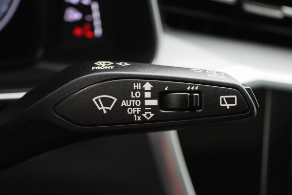 Audi A6 Avant 55 TFSI e quattro Competition Matrix-LED, Panoramadak, ACC, Camera, Virtual Cockpit, Trekhaak, 19''