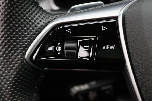 Audi A6 Avant 55 TFSI e quattro Competition Matrix-LED, Panoramadak, ACC, Camera, Virtual Cockpit, Trekhaak, 19''