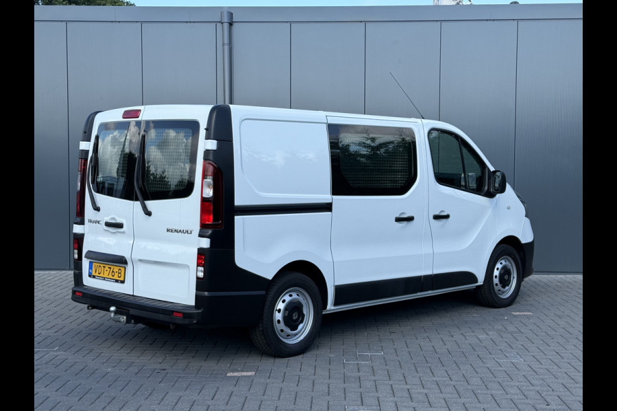 Renault Trafic 2.0 dCi 120 PK / L1H1 / 20.550 KM !!! / 2x SCHUIFDEUR / TREKHAAK / AIRCO / CRUISE / NAVI / LED