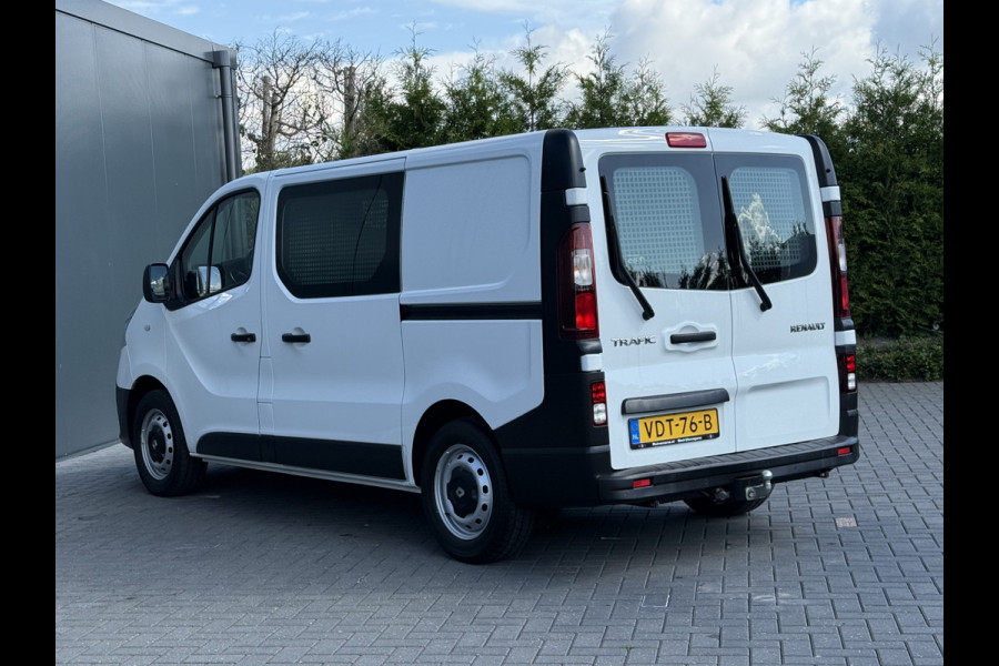 Renault Trafic 2.0 dCi 120 PK / L1H1 / 20.550 KM !!! / 2x SCHUIFDEUR / TREKHAAK / AIRCO / CRUISE / NAVI / LED