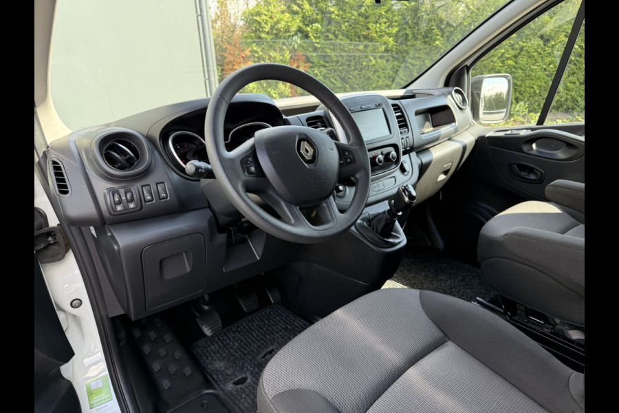 Renault Trafic 2.0 dCi 120 PK / L1H1 / 20.550 KM !!! / 2x SCHUIFDEUR / TREKHAAK / AIRCO / CRUISE / NAVI / LED