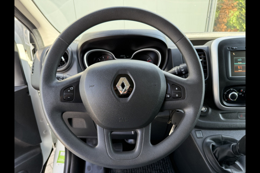 Renault Trafic 2.0 dCi 120 PK / L1H1 / 20.550 KM !!! / 2x SCHUIFDEUR / TREKHAAK / AIRCO / CRUISE / NAVI / LED