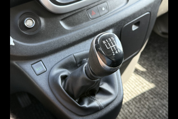 Renault Trafic 2.0 dCi 120 PK / L1H1 / 20.550 KM !!! / 2x SCHUIFDEUR / TREKHAAK / AIRCO / CRUISE / NAVI / LED