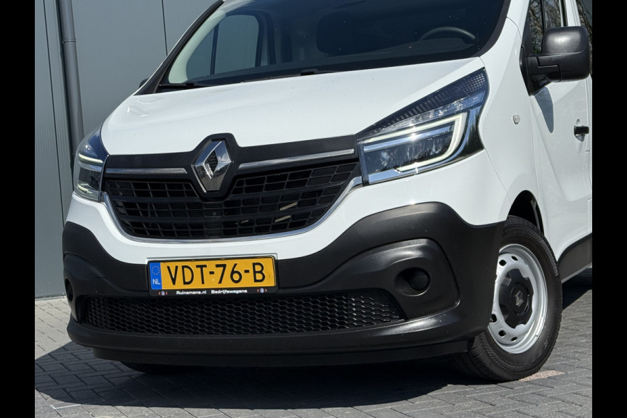 Renault Trafic 2.0 dCi 120 PK / L1H1 / 20.550 KM !!! / 2x SCHUIFDEUR / TREKHAAK / AIRCO / CRUISE / NAVI / LED