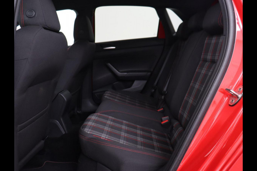 Volkswagen Polo 2.0 TSI GTI | Stoelverwarming | Full LED | Virtual Cockpit | Adaptive cruise | Navigatie | Climate control | Parkeerhulp