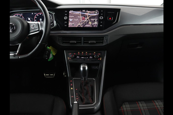 Volkswagen Polo 2.0 TSI GTI | Stoelverwarming | Full LED | Virtual Cockpit | Adaptive cruise | Navigatie | Climate control | Parkeerhulp