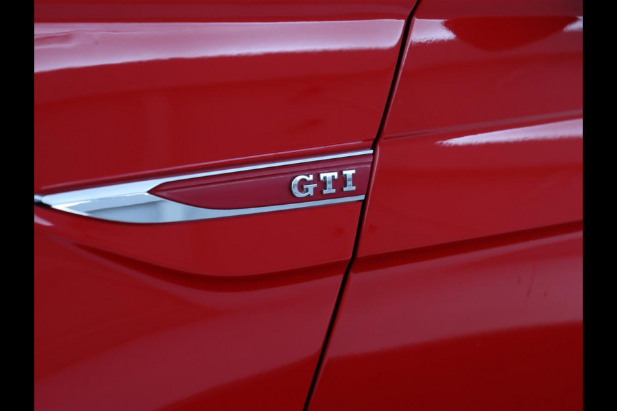 Volkswagen Polo 2.0 TSI GTI | Stoelverwarming | Full LED | Virtual Cockpit | Adaptive cruise | Navigatie | Climate control | Parkeerhulp