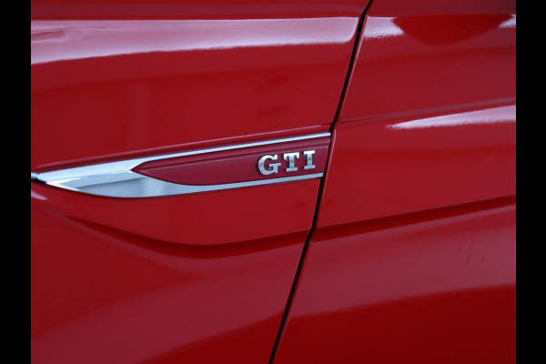 Volkswagen Polo 2.0 TSI GTI | Stoelverwarming | Full LED | Virtual Cockpit | Adaptive cruise | Navigatie | Climate control | Parkeerhulp