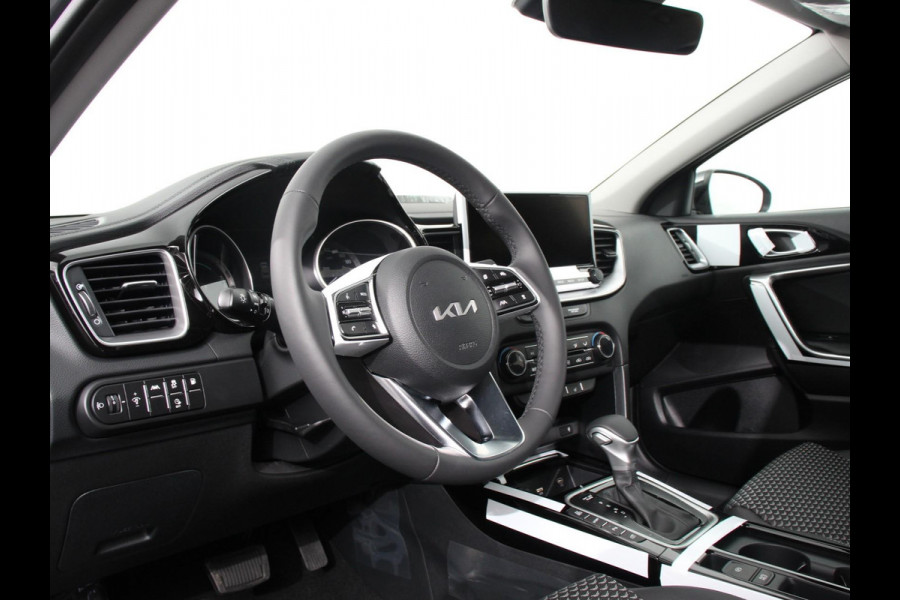 Kia Xceed 1.6 GDi PHEV DynamicLine | Navigatie | Camera | Climate Control | Cruise control adaptive | Lane assist | Lichtmetalen Velgen | Stoelverwarming