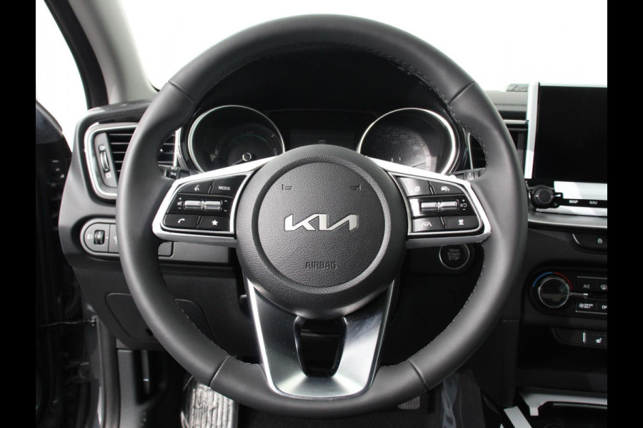 Kia Xceed 1.6 GDi PHEV DynamicLine | Navigatie | Camera | Climate Control | Cruise control adaptive | Lane assist | Lichtmetalen Velgen | Stoelverwarming