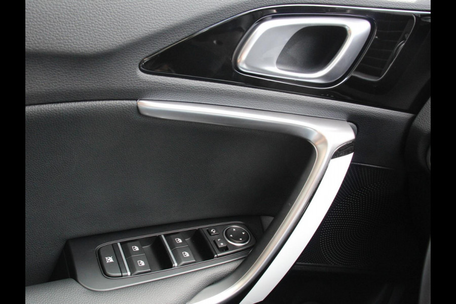 Kia Xceed 1.6 GDi PHEV DynamicLine | Navigatie | Camera | Climate Control | Cruise control adaptive | Lane assist | Lichtmetalen Velgen | Stoelverwarming