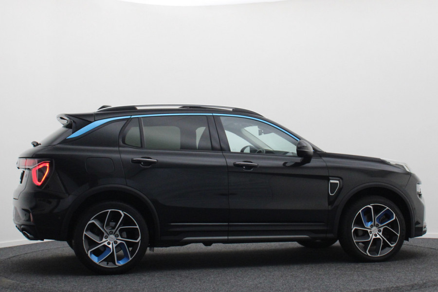 Lynk & Co 01 1.5 Plug-in Hybrid Automaat 360° Camera, Panoramadak, ACC, Keyless, Navigatie, PDC, LED, 20''