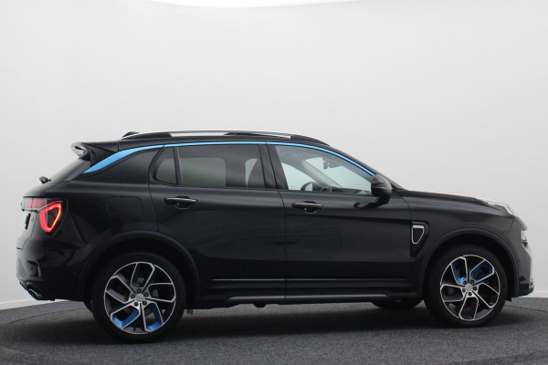 Lynk & Co 01 1.5 Plug-in Hybrid Automaat 360° Camera, Panoramadak, ACC, Keyless, Navigatie, PDC, LED, 20''