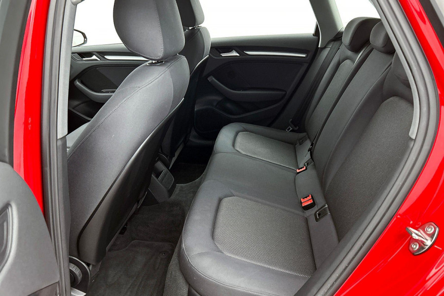 Audi A3 Sportback 30 TFSI Pro Line | Automaat | NL-Auto | 1e eig | Goed onderH | Adaptive Cruise Control | Parkeerhulp | ETC