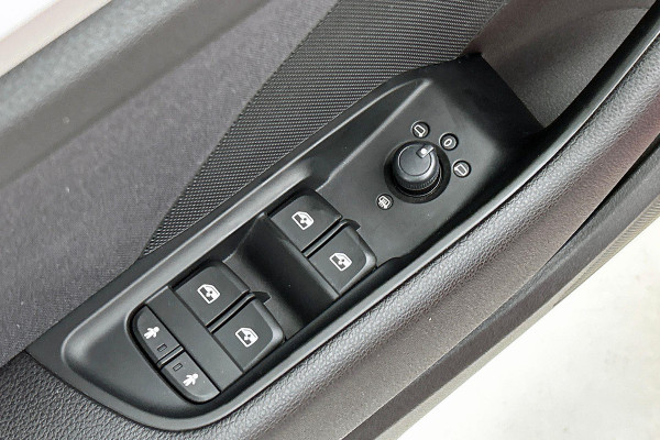 Audi A3 Sportback 30 TFSI Pro Line | Automaat | NL-Auto | 1e eig | Goed onderH | Adaptive Cruise Control | Parkeerhulp | ETC