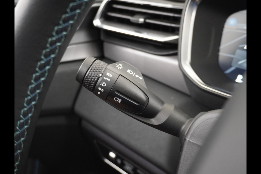 Lynk & Co 01 1.5 PHEV AUT-7 261pk Pano-Schuif-K-dak 20" 360°Camera Apple Carplay Android Auto Adaptive-Cruise Navi Pdc Ecc Keyless Led Plug-I Elek.Memory.Stoel File assistent Dodehoek detector Elektrisch bedienbare achterklep Rijstrooksensor Wifi Verkeersbord detectie 425Nm koppel 3,7kw laadvermogen A-label Euro 6 Hybride Benzine/Elektrisch rijden tot ca.69km 1.800kg trekvermogen