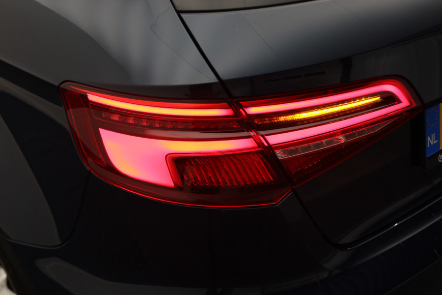 Audi A3 Sportback 35 TFSI CoD Sport S Line Edition Leer/Stof, Climate, Cruise, Navigatie, Bluetooth, LED, Premium Sound, 18''
