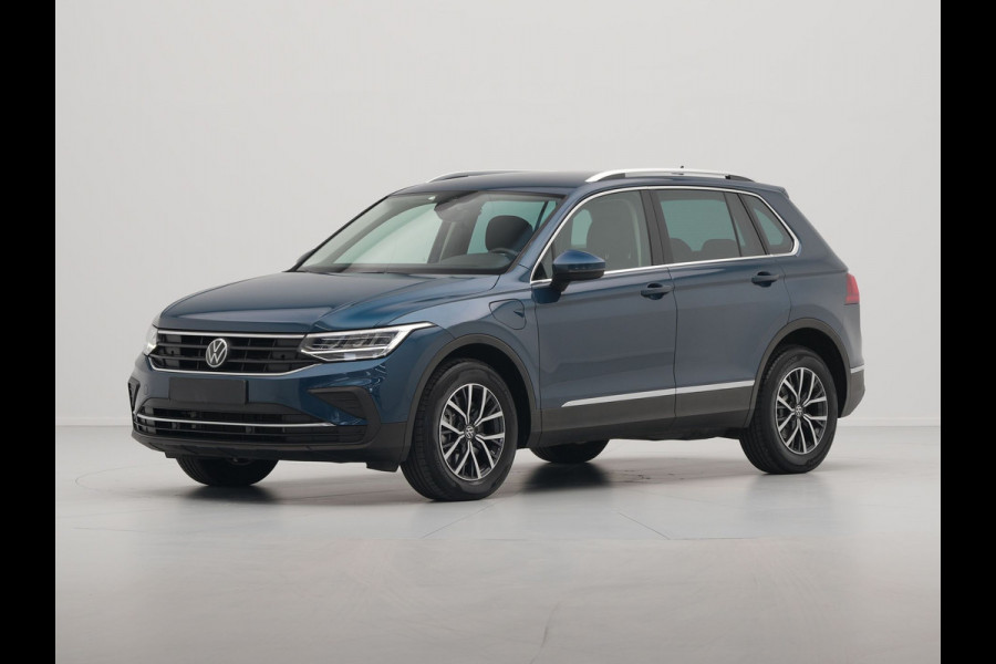Volkswagen Tiguan 1.4 TSI 245pk eHybrid Life Navigatie Clima Pdc Acc Side Assist 155