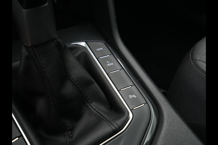 Volkswagen Tiguan 1.4 TSI 245pk eHybrid Life Navigatie Clima Pdc Acc Side Assist 155