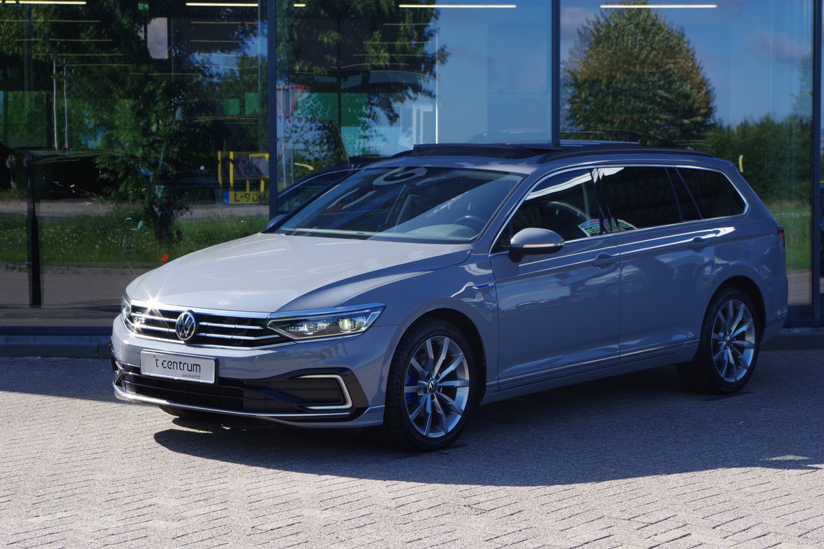 Volkswagen Passat Variant 1.4 TSI PHEV GTE 218 PK BNS, Panoramadak, Trekhaak, 18" LM, Adap. LED, Keyless, 360 Camera, Massage Volkswagen Passat Variant 1.4 TSI PHEV GTE 218 PK BNS, Panoramadak, Trekhaak, 18" LM, Adap. LED, Keyless, 360 Camera, Massage