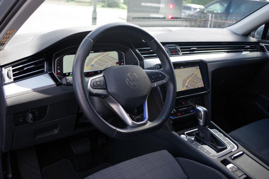 Volkswagen Passat Variant 1.4 TSI PHEV GTE 218 PK BNS, Panoramadak, Trekhaak, 18" LM, Adap. LED, Keyless, 360 Camera, Massage