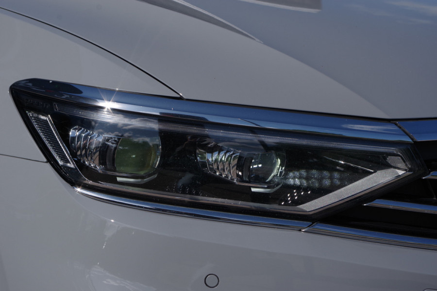 Volkswagen Passat Variant 1.4 TSI PHEV GTE 218 PK BNS, Panoramadak, Trekhaak, 18" LM, Adap. LED, Keyless, 360 Camera, Massage