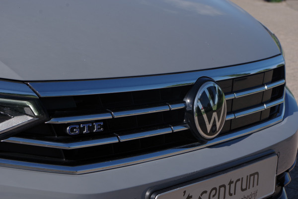 Volkswagen Passat Variant 1.4 TSI PHEV GTE 218 PK BNS, Panoramadak, Trekhaak, 18" LM, Adap. LED, Keyless, 360 Camera, Massage