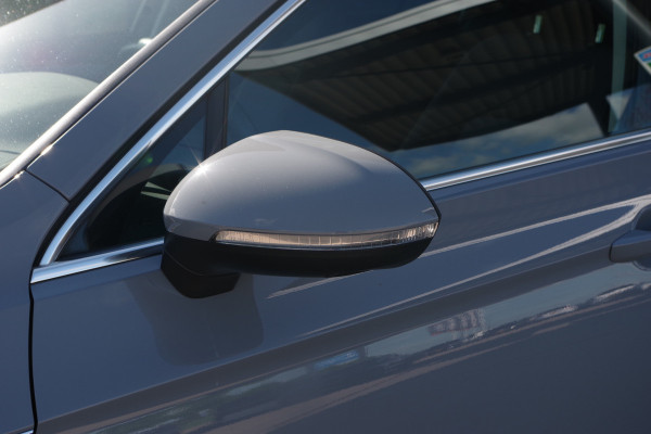 Volkswagen Passat Variant 1.4 TSI PHEV GTE 218 PK BNS, Panoramadak, Trekhaak, 18" LM, Adap. LED, Keyless, 360 Camera, Massage