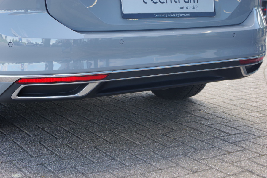 Volkswagen Passat Variant 1.4 TSI PHEV GTE 218 PK BNS, Panoramadak, Trekhaak, 18" LM, Adap. LED, Keyless, 360 Camera, Massage