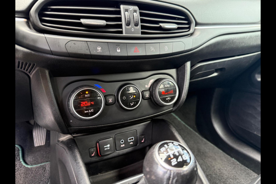 Fiat Tipo Stationwagon 1.4 T-Jet 16v Business - Navi - Leder - Climate - Org.NL