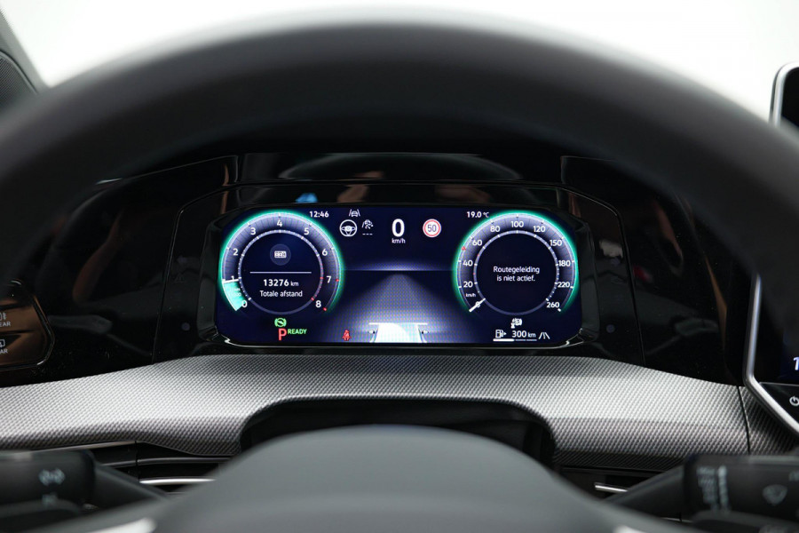 Volkswagen Golf 1.5 eTSI R-Line Edition |NWE MODEL|Pano|3xR-Line|360Cam|HUD|IQ|