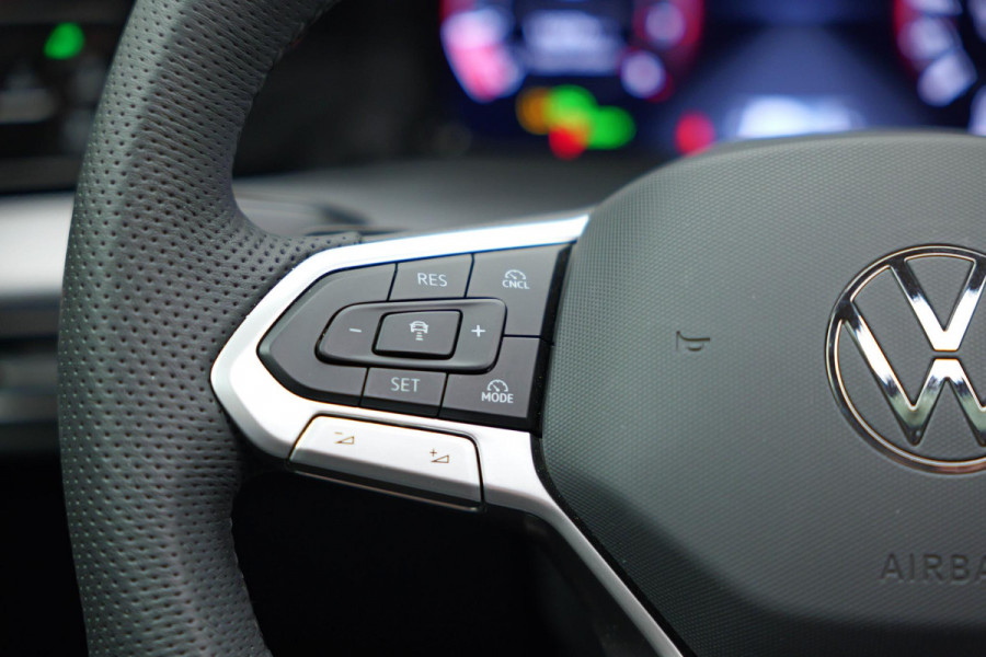 Volkswagen Golf 1.5 eTSI R-Line Edition |NWE MODEL|Pano|3xR-Line|360Cam|HUD|IQ|