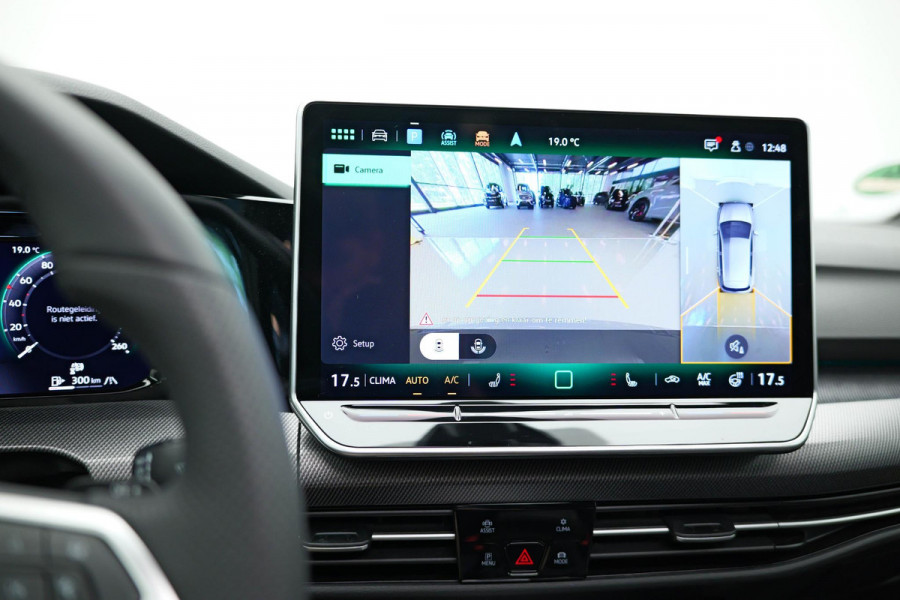 Volkswagen Golf 1.5 eTSI R-Line Edition |NWE MODEL|Pano|3xR-Line|360Cam|HUD|IQ|