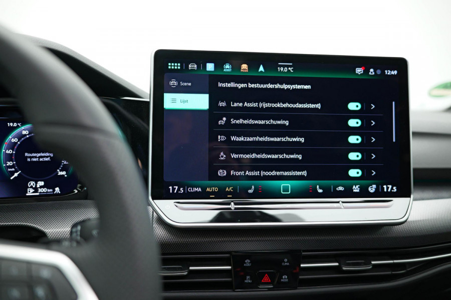 Volkswagen Golf 1.5 eTSI R-Line Edition |NWE MODEL|Pano|3xR-Line|360Cam|HUD|IQ|