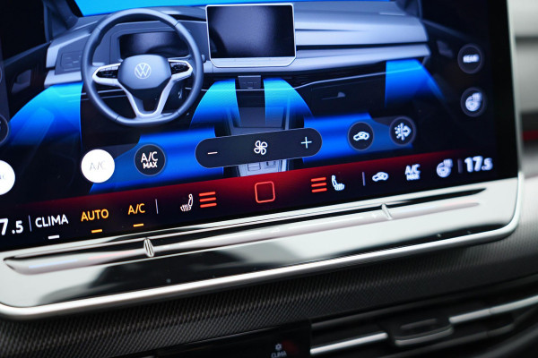 Volkswagen Golf 1.5 eTSI R-Line Edition |NWE MODEL|Pano|3xR-Line|360Cam|HUD|IQ|