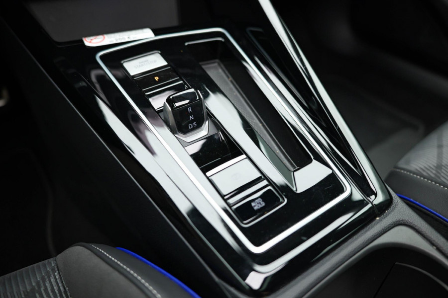 Volkswagen Golf 1.5 eTSI R-Line Edition |NWE MODEL|Pano|3xR-Line|360Cam|HUD|IQ|