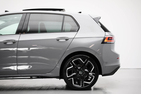 Volkswagen Golf 1.5 eTSI R-Line Edition |NWE MODEL|Pano|3xR-Line|360Cam|HUD|IQ|