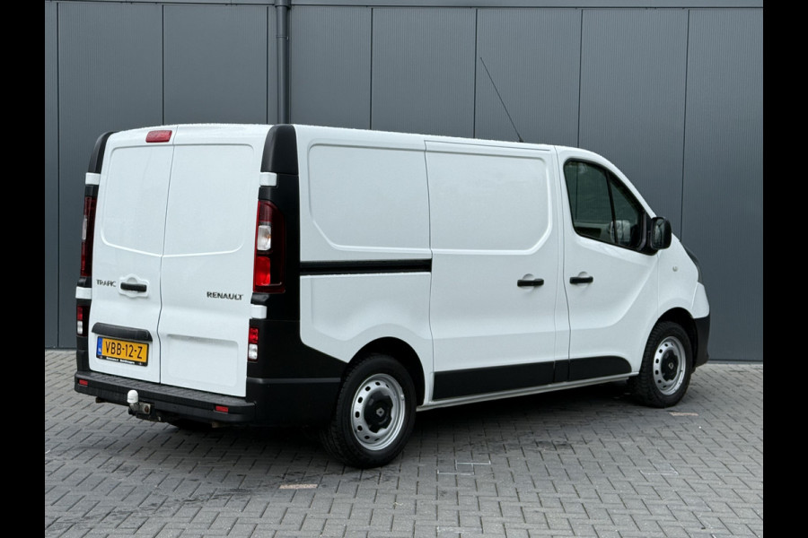 Renault Trafic 1.6 dCi 126 PK / L1H1 / 1e EIG. / 2x SCHUIFDEUR / TREKHAAK / AIRCO / CRUISE / NAVI