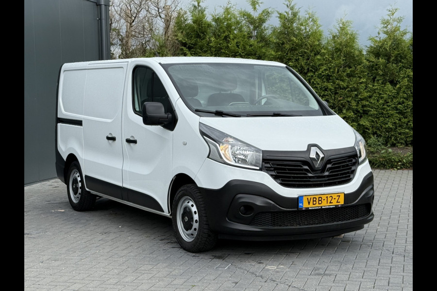 Renault Trafic 1.6 dCi 126 PK / L1H1 / 1e EIG. / 2x SCHUIFDEUR / TREKHAAK / AIRCO / CRUISE / NAVI
