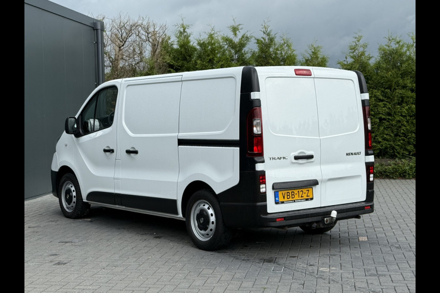 Renault Trafic 1.6 dCi 126 PK / L1H1 / 1e EIG. / 2x SCHUIFDEUR / TREKHAAK / AIRCO / CRUISE / NAVI