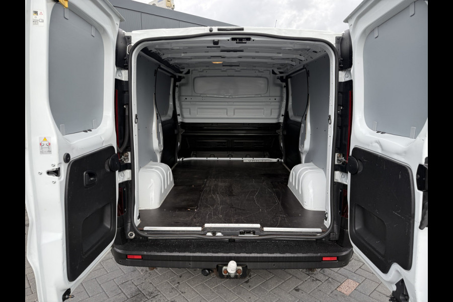 Renault Trafic 1.6 dCi 126 PK / L1H1 / 1e EIG. / 2x SCHUIFDEUR / TREKHAAK / AIRCO / CRUISE / NAVI