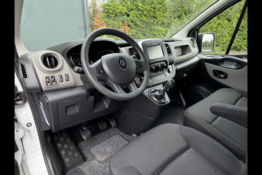 Renault Trafic 1.6 dCi 126 PK / L1H1 / 1e EIG. / 2x SCHUIFDEUR / TREKHAAK / AIRCO / CRUISE / NAVI
