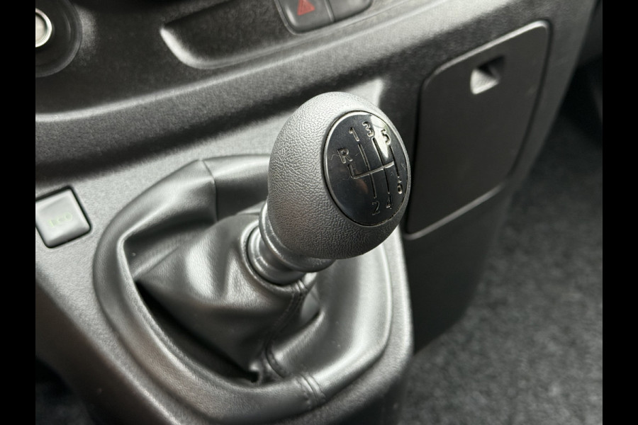 Renault Trafic 1.6 dCi 126 PK / L1H1 / 1e EIG. / 2x SCHUIFDEUR / TREKHAAK / AIRCO / CRUISE / NAVI